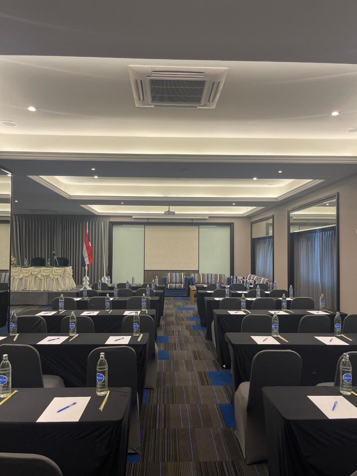 Hotel Witz Bangkok Ramkhamhaeng Extérieur photo